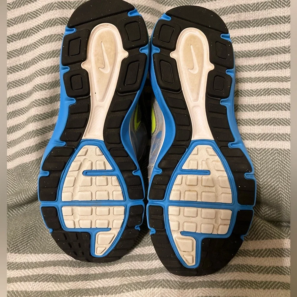 Nike Dual Fusion Run‎ Size 9 (need laces)